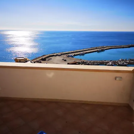 Sea View Holidays Centro Storico Apartment *